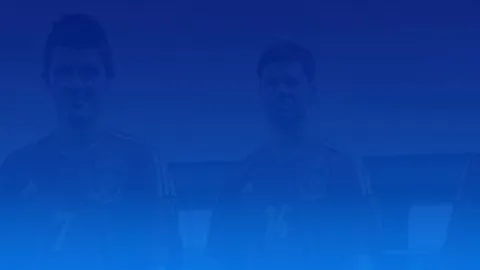 范尼与蓝狐名将矛盾升级，球员被排除在比赛名单之外